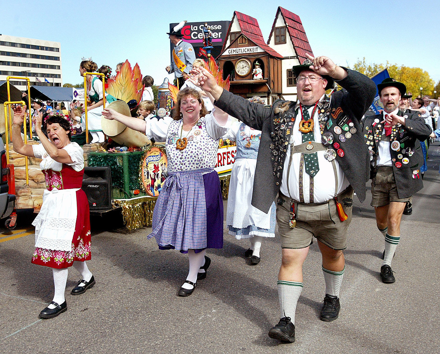 2015: Maple Leaf Parade